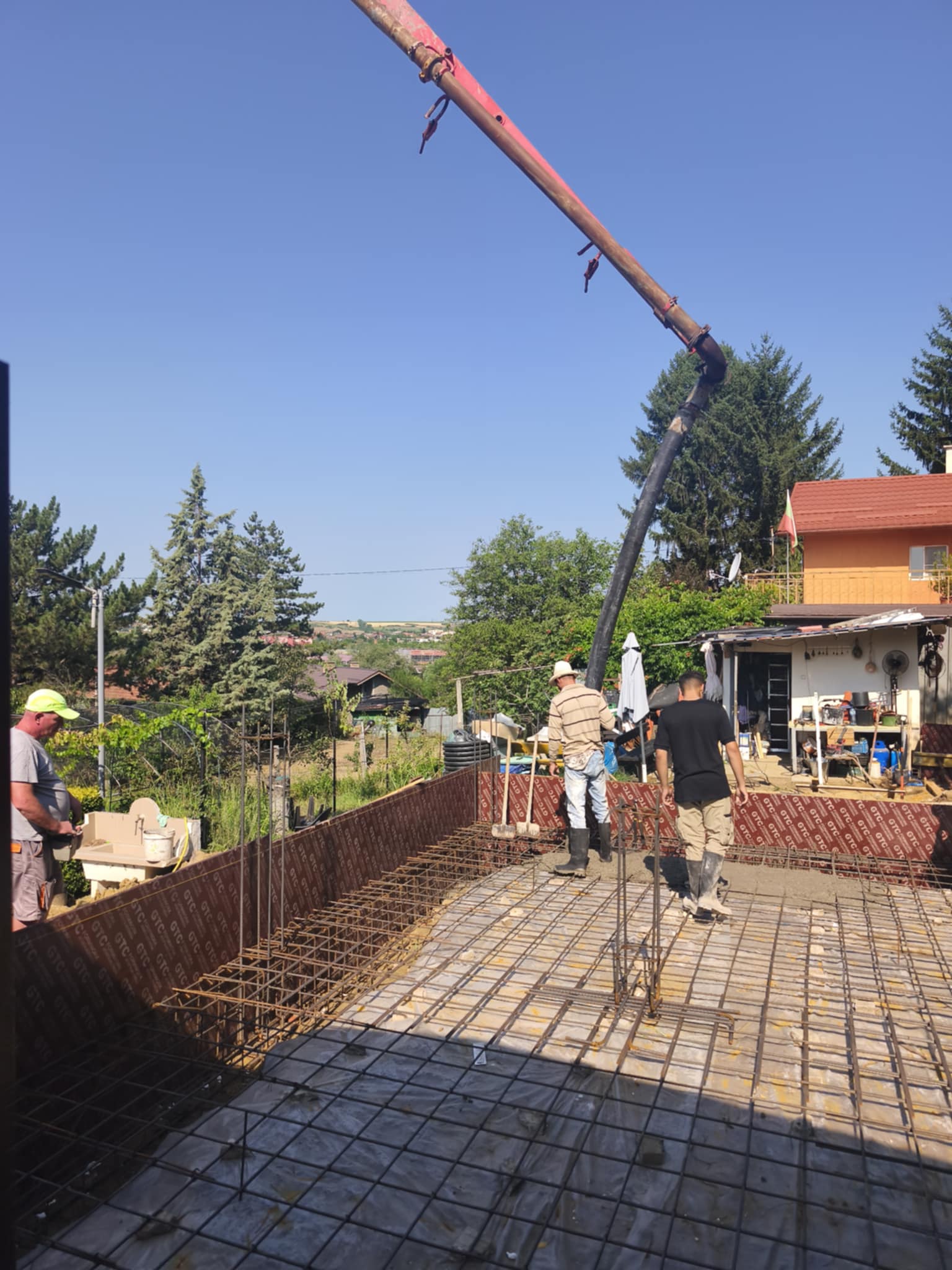 Груб строеж